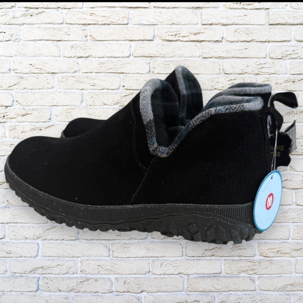 NWT Minnetonka Black Suede Boots size 7 - Picture 2 of 6